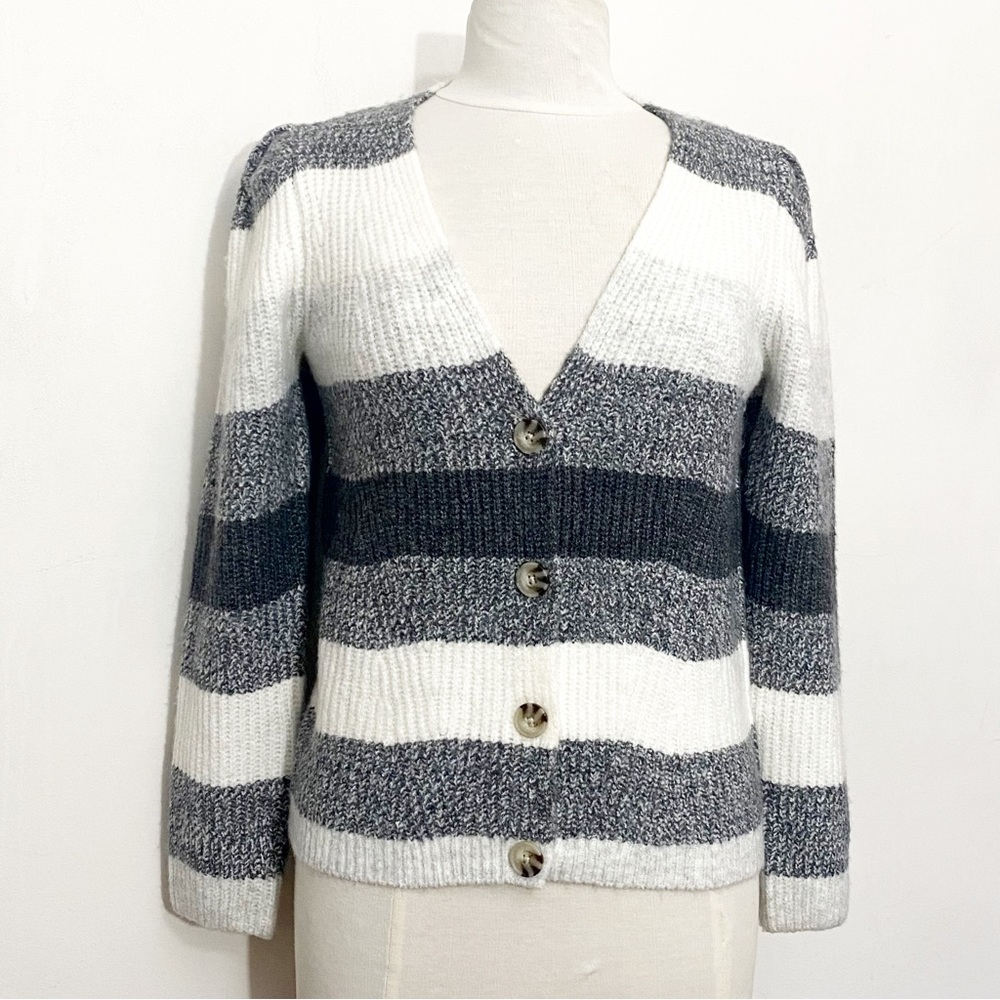 VINCE CAMUTO soft fuzzy striped button front cardigan XS